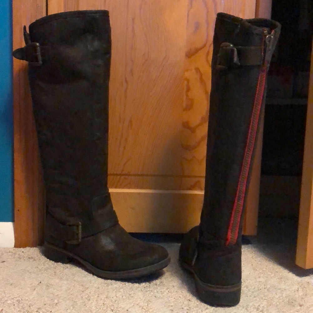 Chocolate brown riding boots. Barely worn!